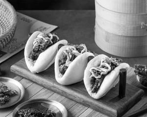 Chicken Chilli Hoisin Bao