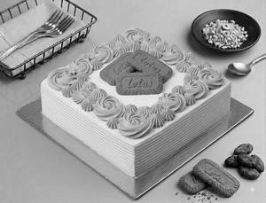 Lotus Biscoff Square Cake