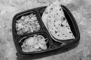 Paneer Bhurji With Paratha (2 Pcs)