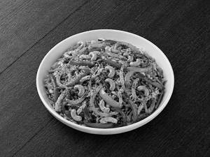 SHREDDED CHILLI VEGETABLES WITH CASHEW NUTS