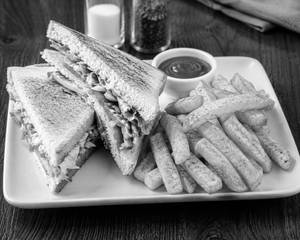 Veg Sandwich & Finger Chips Combo
