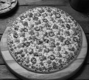 Chicken supreme pizza