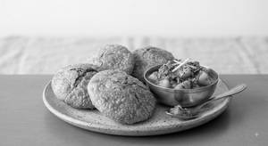 4 Kachori With Aloo Sabzi