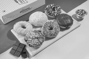 Doughnut Box - Assorted Buy 4 Get 2 Free
