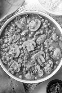 Mushroom Mutter Masala