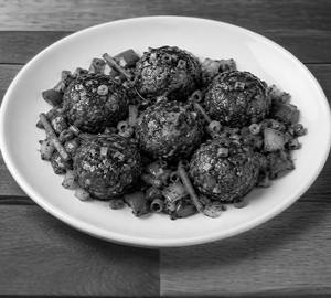 Veg Manchurian [ Dry 6 Pieces]