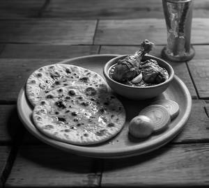 Sattu Paratha [(2 Pcs )-Multigrain Atta] With Champaran Chicken Masala(2Pcs-250Ml)