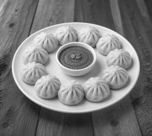 Veg Steamed Momos [ 12 ]