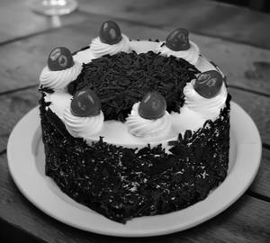Black Forest Cake Veg (500 Grams)