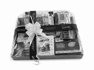 Gift Hamper (rs.2000)