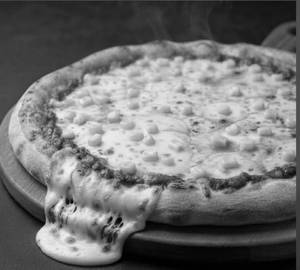 Schezwan corn pizza