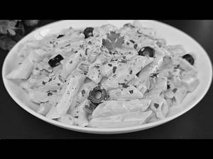 White Sauce Chicken Pasta