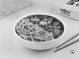 Hot Garlic Noodles with Chilli Chicken