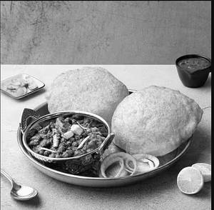 Chole Bhature [2 Bhature]
