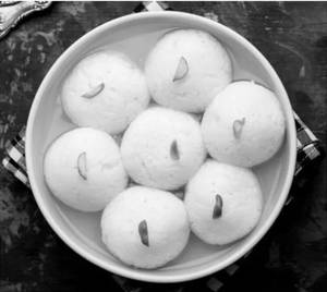 Rasgulla (2 Pieces)