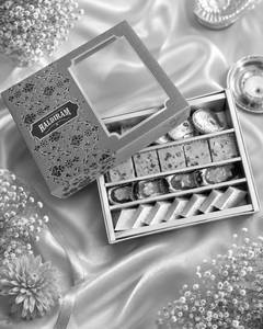 Pink 4 Line Sweet Box 02