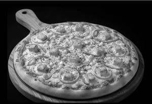 Paneer veggie delight pizza