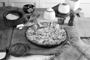 Ulitmate Tandoori Veggie Personal pizza [8 inches]