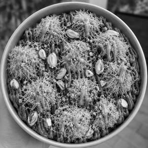 Pistachio Kunafa Brownie Tub[500Ml]