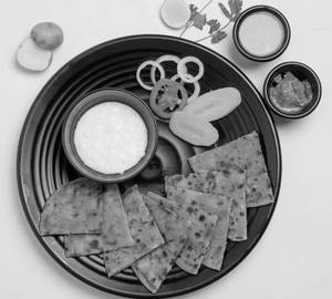 Mix Paratha (1 Pcs Paratha+sabji+raita+aachar)