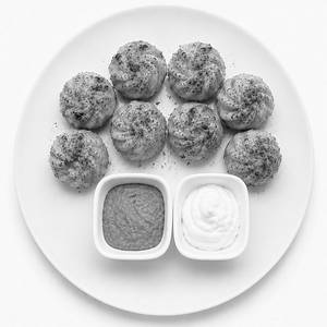 Veg Pan Butter Momos (8 Pieces)
