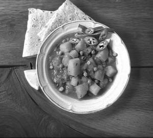 Aloo matar with roti