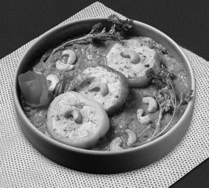 Shimla Mirch Raj Wadi Kofta (Signature)