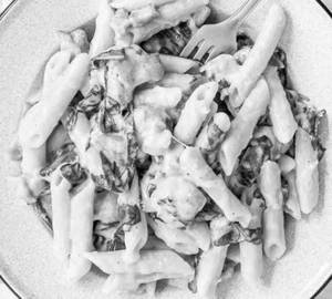 White Sauce Chicken Pasta