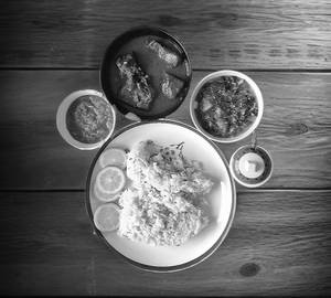 Steamed rice, Smoked pork with axone [Thali]