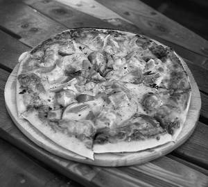 Tandoori Paneer Pizza