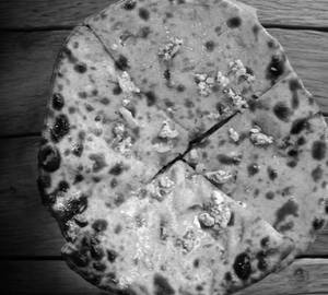 Paneer Pyaaz Kulcha