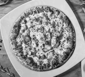 Paneer Tikka Masala Pizza