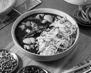 Chicken Thai Chilli Basil Noodles Bowl