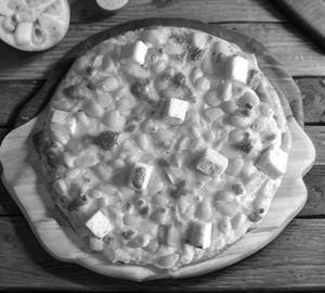 Paneer and corn pizza