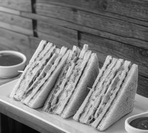 Veg club sandwich