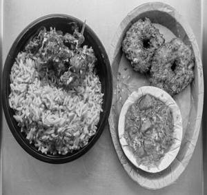 Mini Kushka & Vada with Chicken Curry & Fry piece