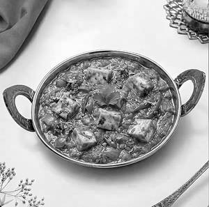 Kadhayi Paneer