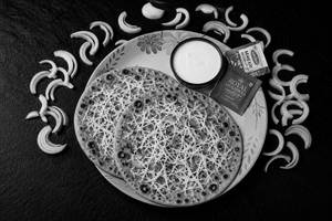 2 Cheese Onion Paratha & Dahi [100 ml]
