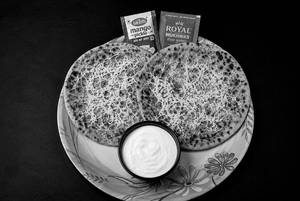 2 Cheese Aloo Paratha & Dahi [100 ml]