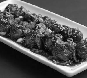 Mushroom  Manchurian  [Semi Gravy]