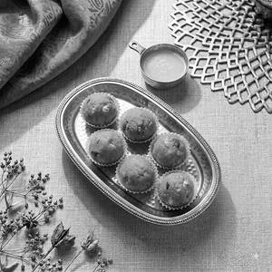 Gond Laddu [Dry Fruits,Ghee]