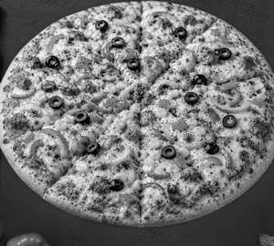 Farm house pizza with pepsi