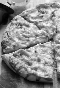 Chicken Cheese Pizza
