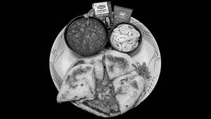 Chole [250 Ml] With 2 Masala Stuffed Kulcha