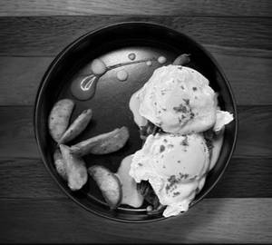 Eggs Benedict - Wilted Spinach & Mushroom 