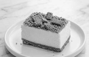 Biscoff Cheesecake Slice