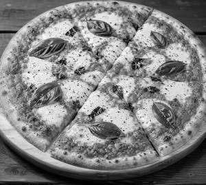 Margherita pizza with pepsi