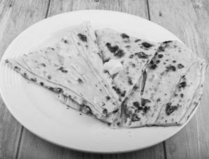 Butter Naan (1 Pc)