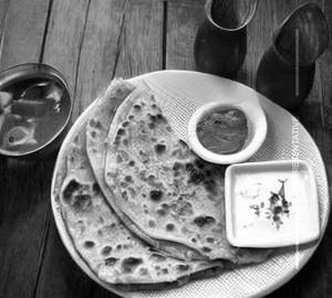 Aloo paneer paratha
