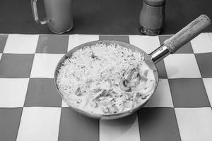 Chicken Stroganoff In White Sauce Bowl